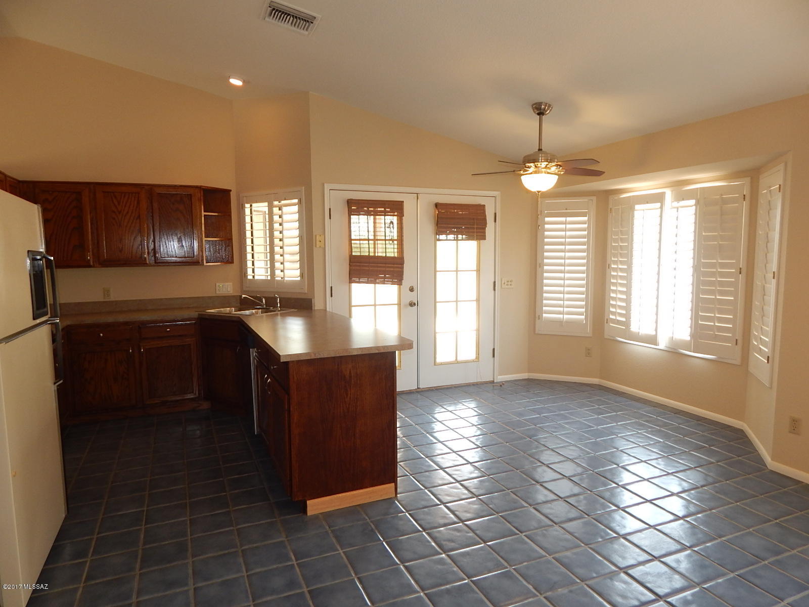 4720 West Hardy Road Tucson, AZ 85742 - Photo 4 of 25