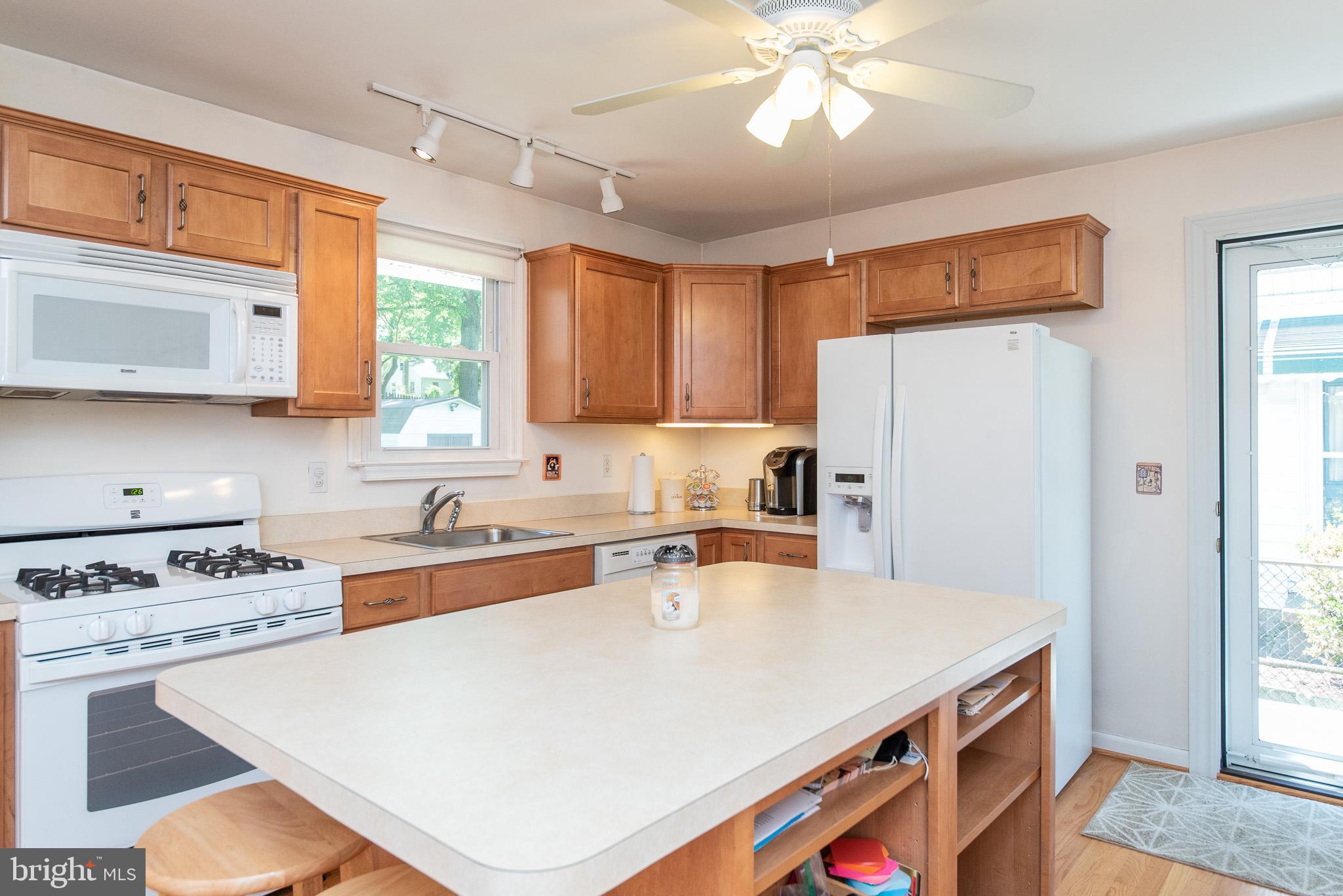 9711 Uxbridge Road Baltimore, MD 21234 - Photo 11 of 39 Kitchen