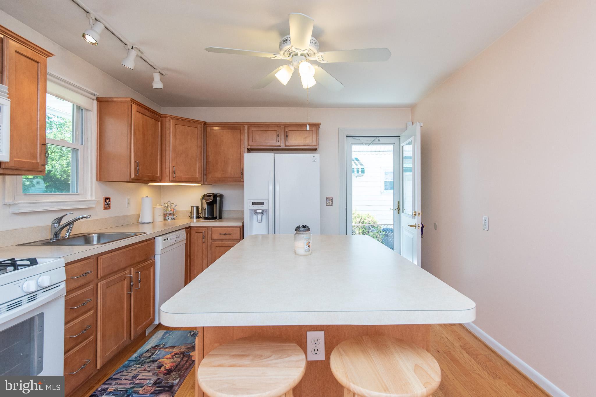 9711 Uxbridge Road Baltimore, MD 21234 - Photo 12 of 39 Kitchen