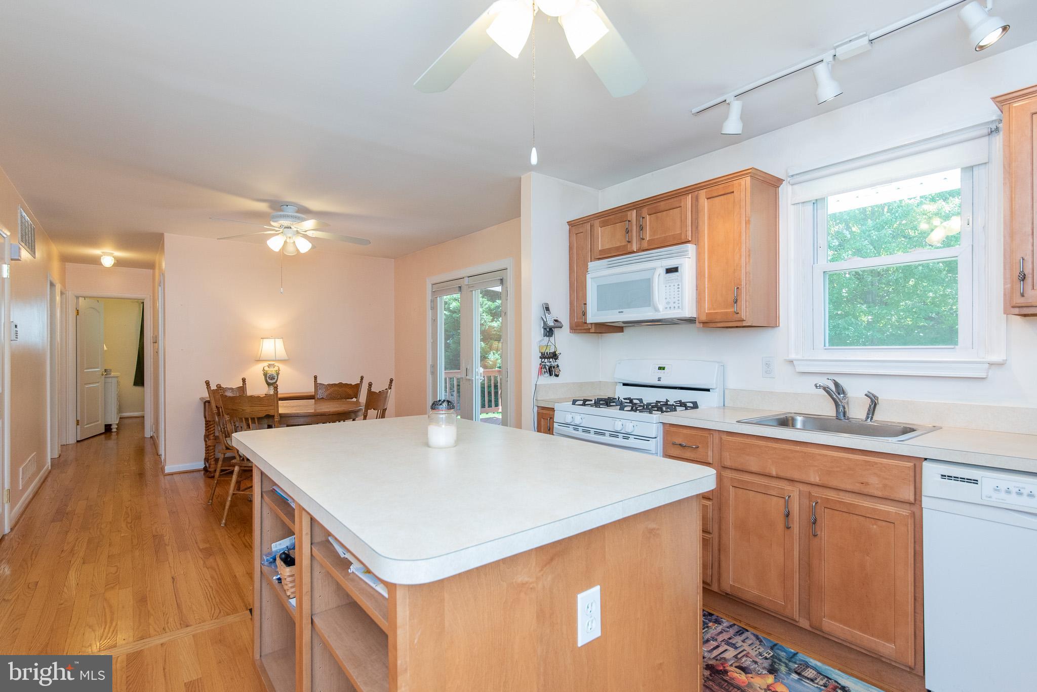 9711 Uxbridge Road Baltimore, MD 21234 - Photo 14 of 39 Kitchen