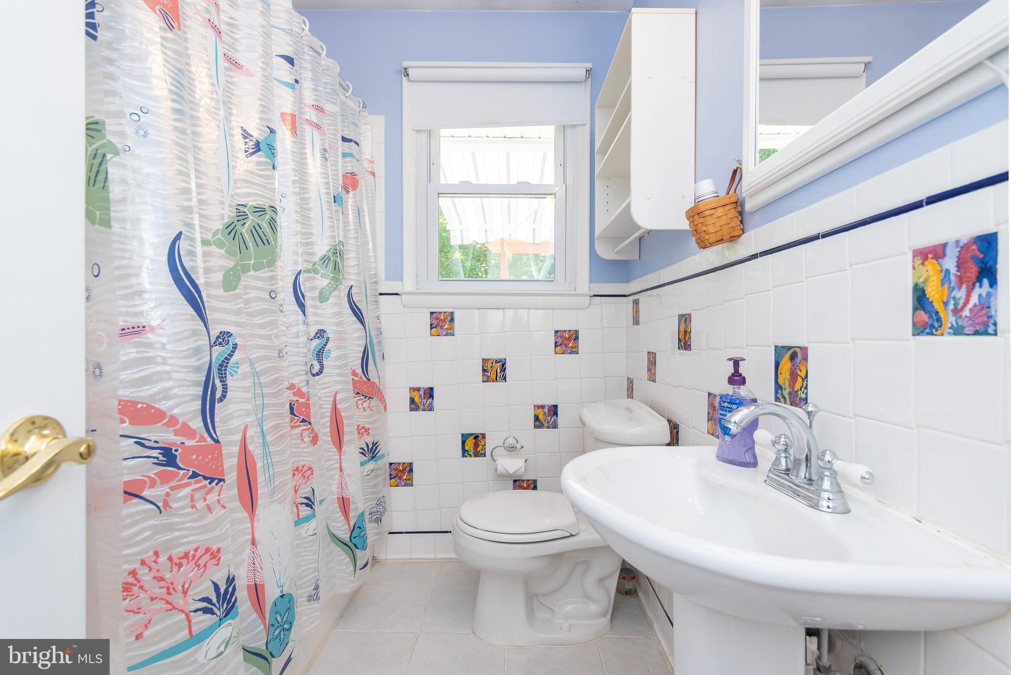 9711 Uxbridge Road Baltimore, MD 21234 - Photo 20 of 39 Bath