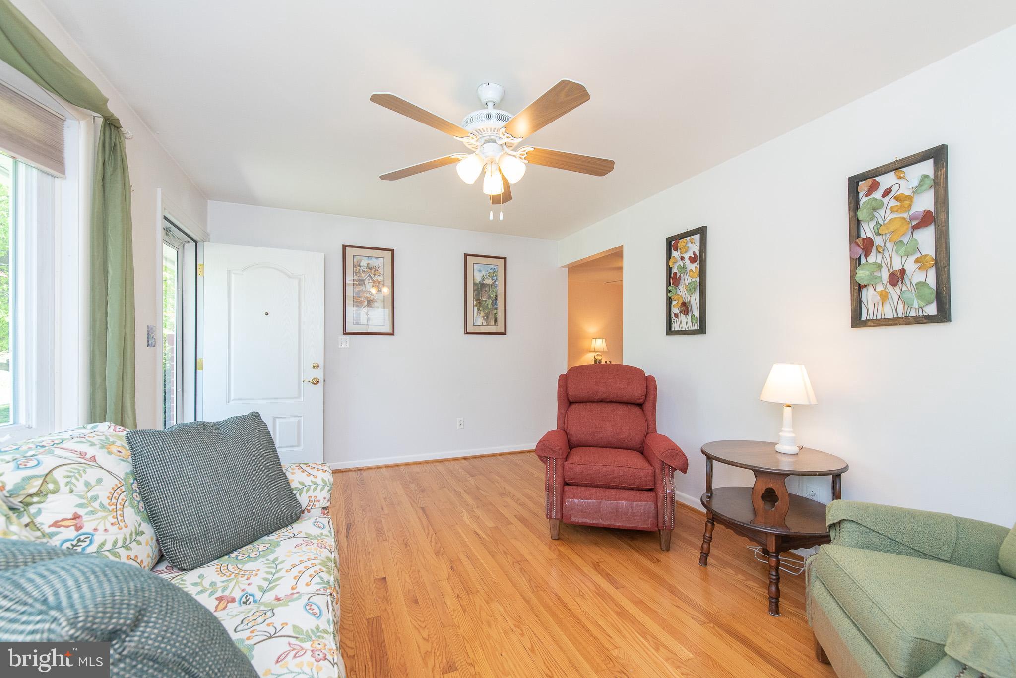 9711 Uxbridge Road Baltimore, MD 21234 - Photo 8 of 39 Living Room