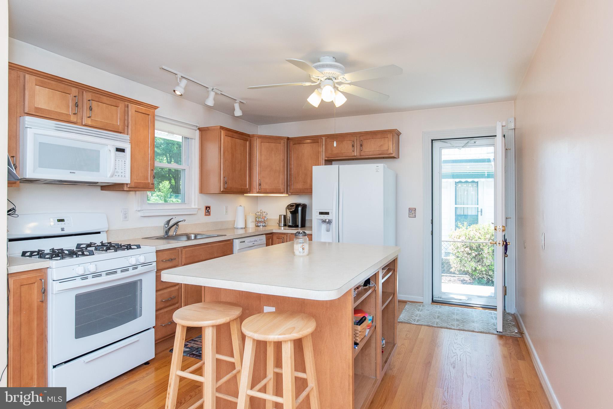 9711 Uxbridge Road Baltimore, MD 21234 - Photo 9 of 39 Kitchen