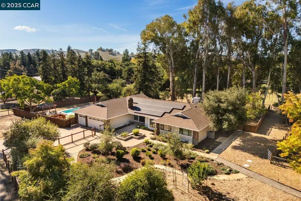 a view of a house with outdoor space