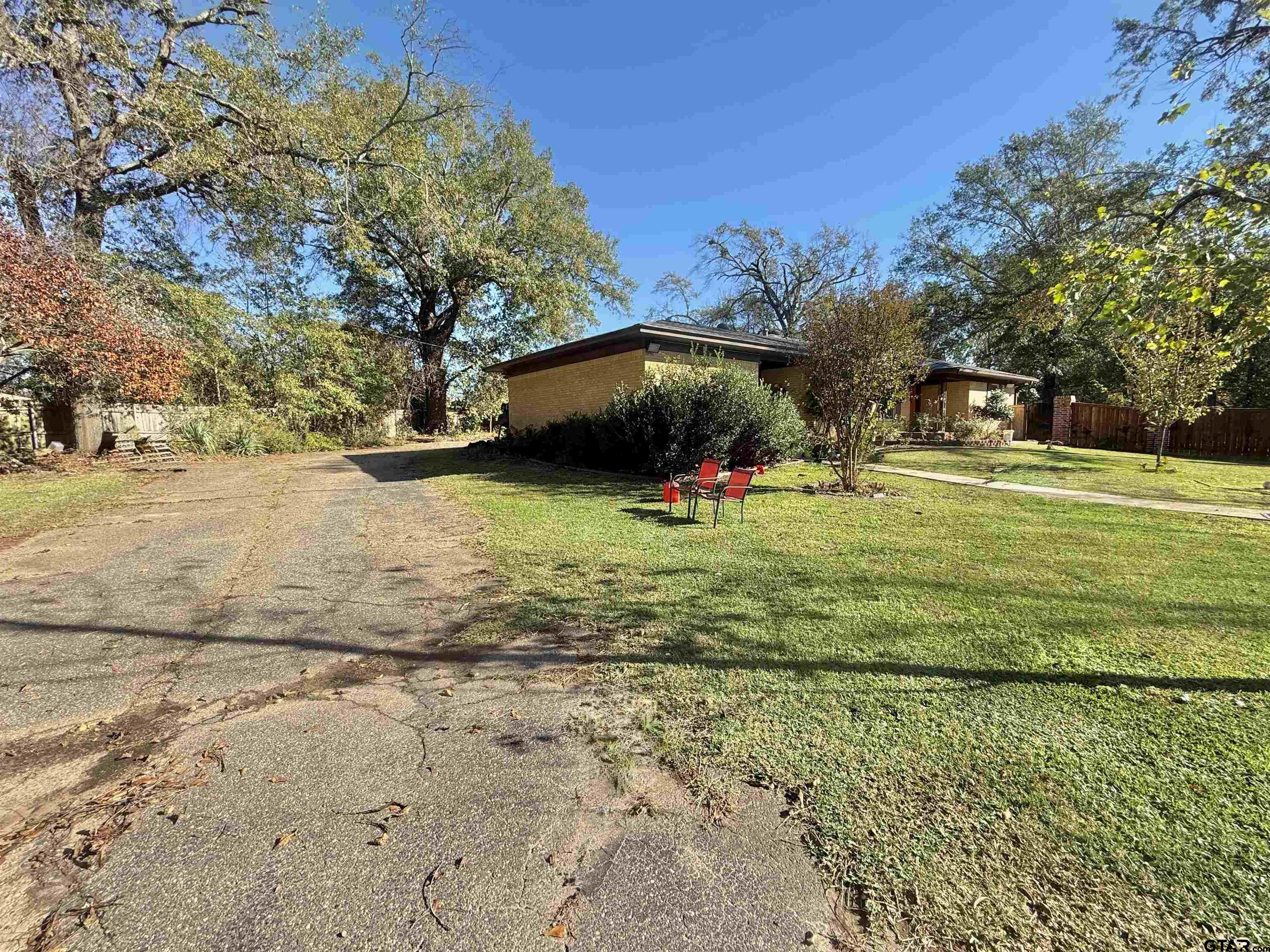 2008 Longview Drive Henderson, TX 75652 - Photo 20 of 27