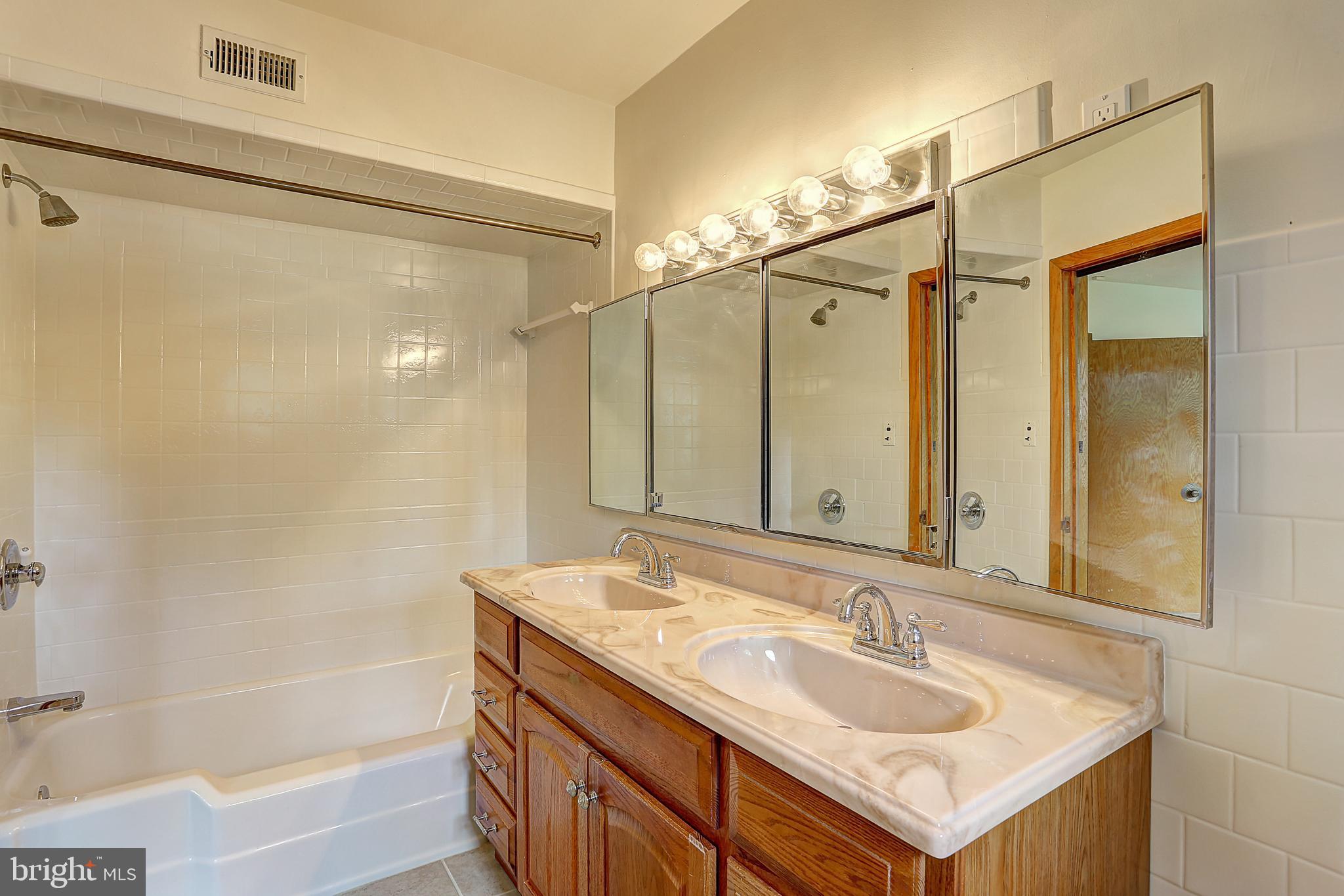419 Gun Road Baltimore, MD 21227 - Photo 14 of 58 Gallery Image 14