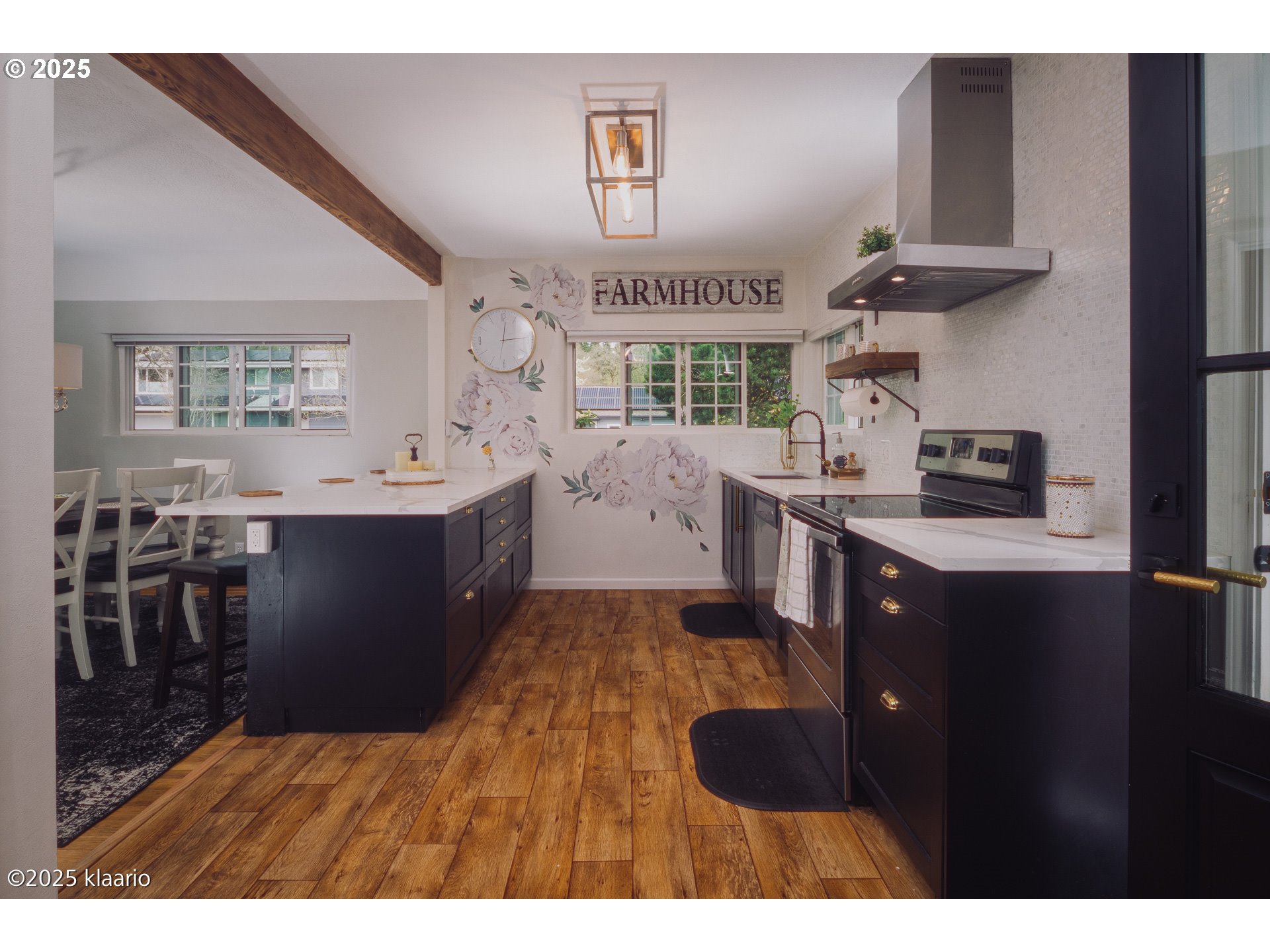 8510 Southwest Cedarcrest Street Portland, OR 97223 - Photo 16 of 48 Gallery Image 16