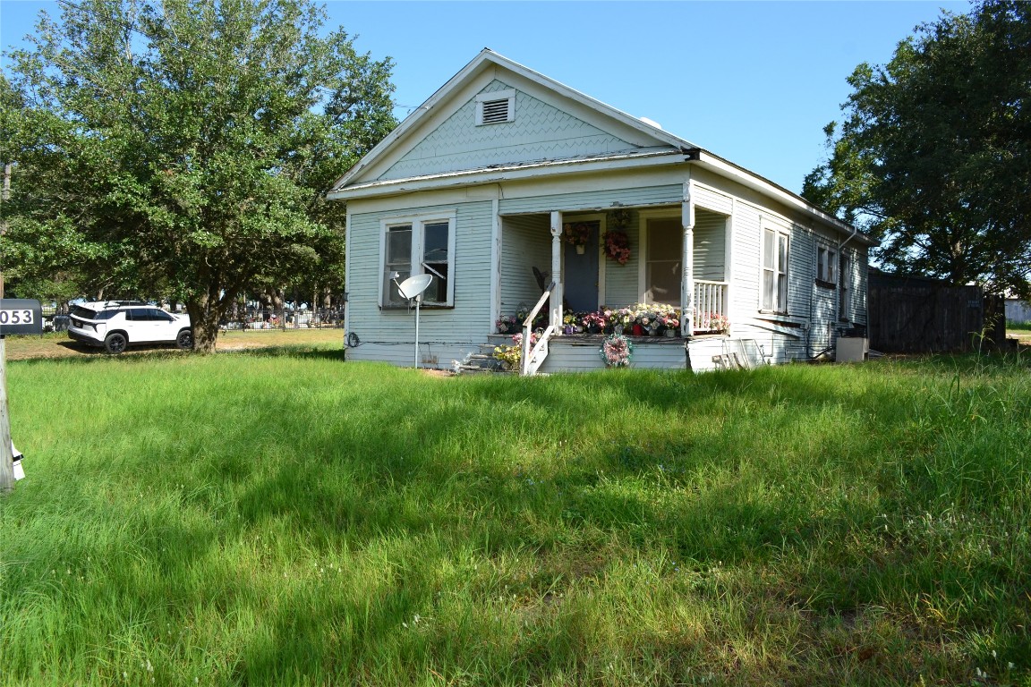 1053 Eilers Street Schulenburg, TX 78956 - Photo 2 of 5 a view of a house with backyard and sitting area