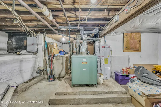 $220,000 | 112 East Taylor Street, Taylor, PA 18517