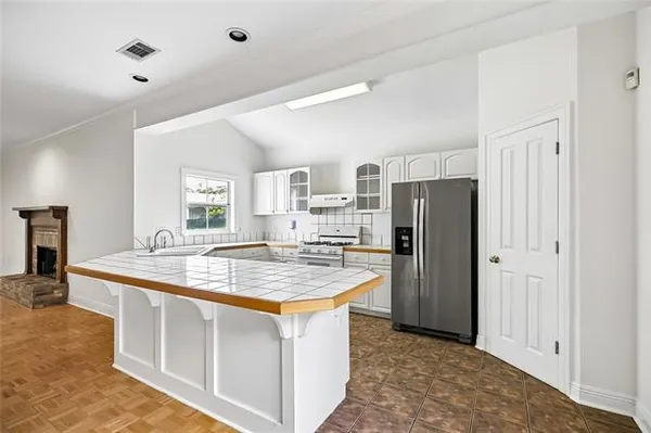 $287,900 | 2442 Brentwood Drive, Baton Rouge, LA 70809