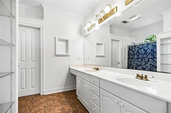 $287,900 | 2442 Brentwood Drive, Baton Rouge, LA 70809