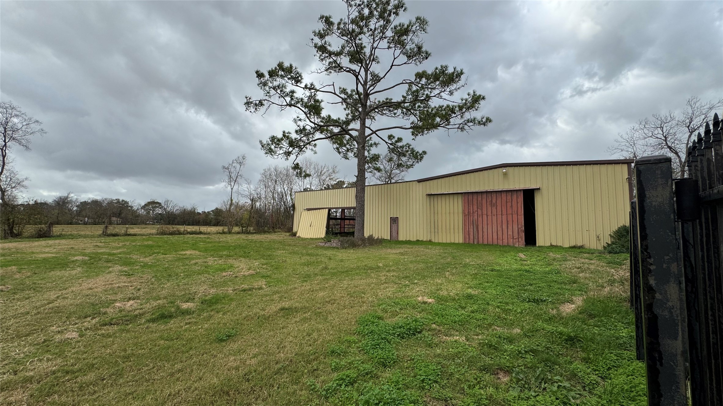 4001 Redell Road Baytown, TX 77521 - Photo 2 of 13 Endless possibilities