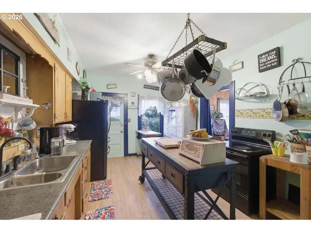 $839,900 | 38742 Scravel Hill Road Northeast, Albany, OR 97322