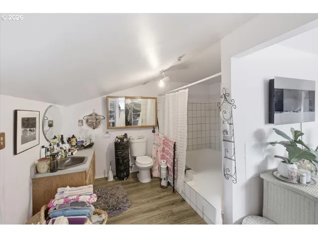 $839,900 | 38742 Scravel Hill Road Northeast, Albany, OR 97322