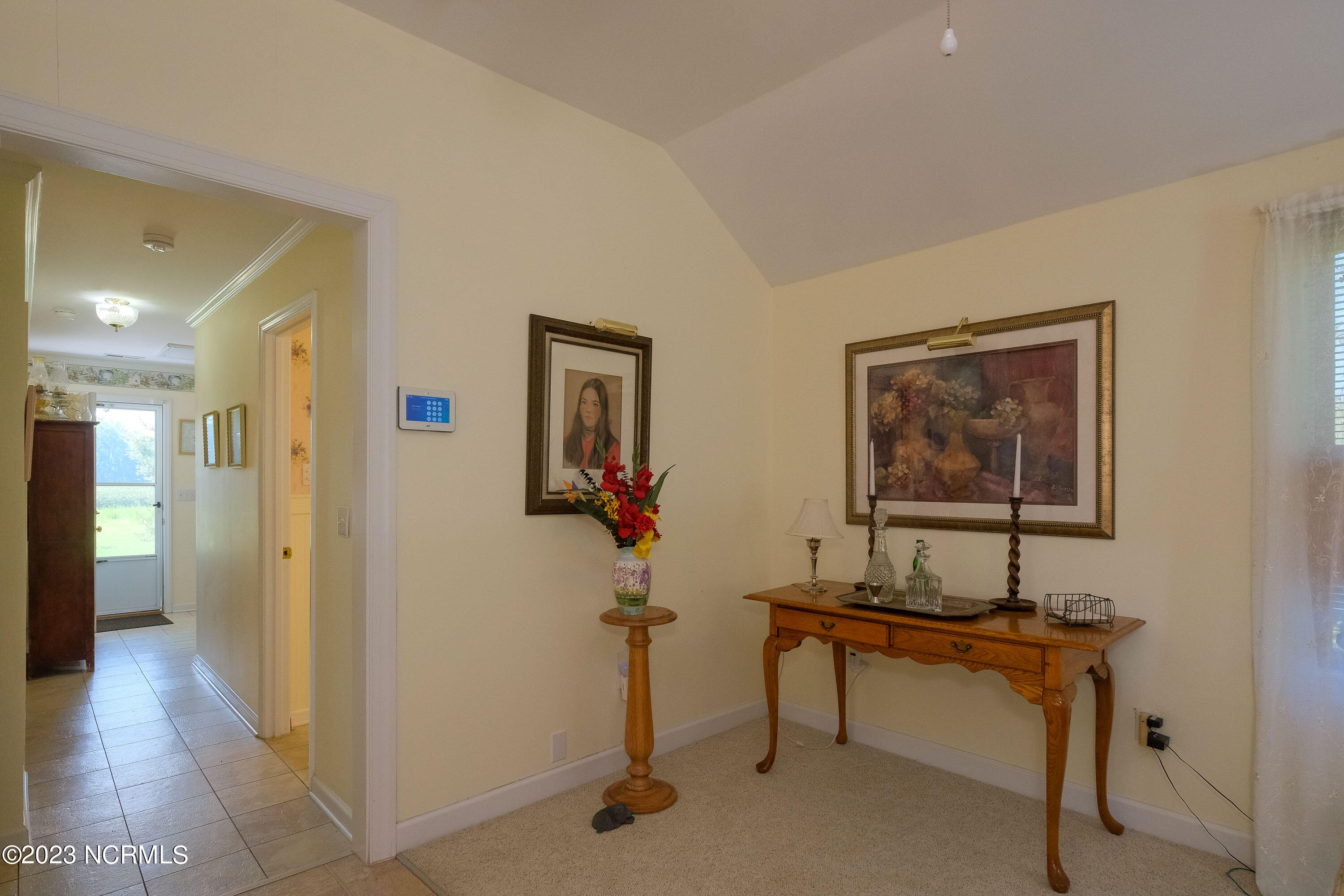 840 Drummonds Point Road Edenton, NC 27932 - Photo 12 of 23 12- hallway view