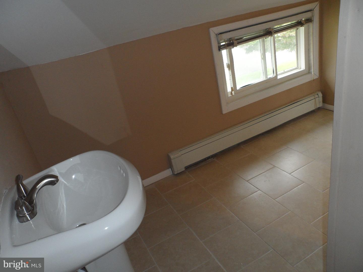 54 Woodbine Road Levittown, PA 19057 - Photo 13 of 24 Gallery Image 13