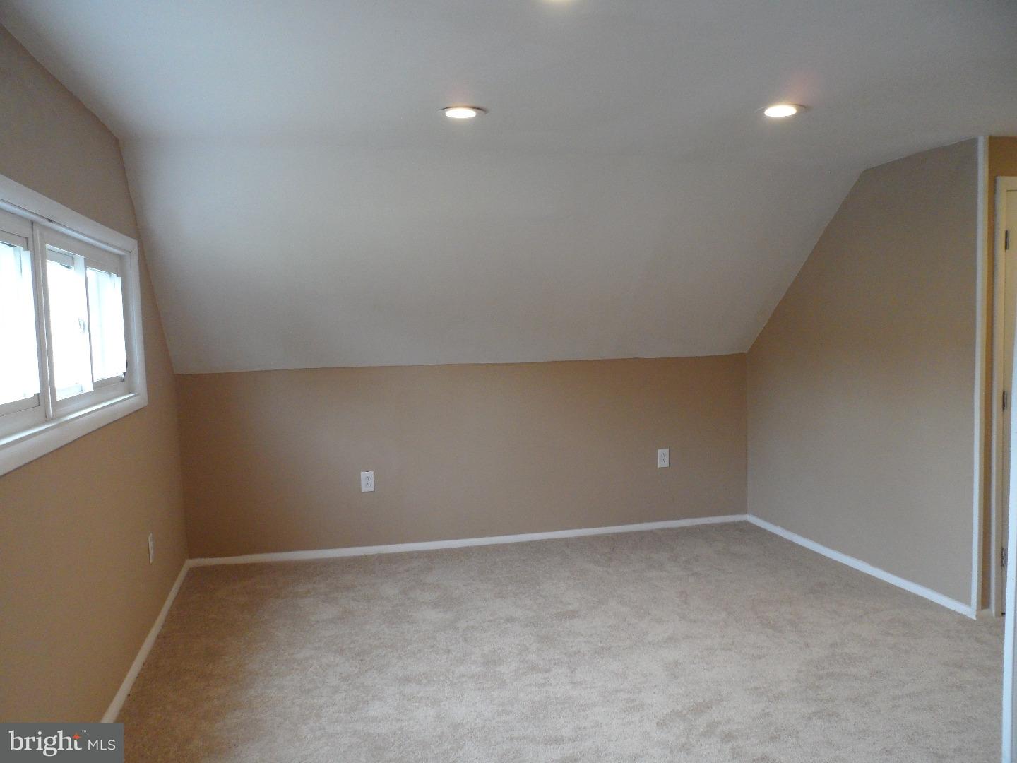 54 Woodbine Road Levittown, PA 19057 - Photo 18 of 24 Gallery Image 18