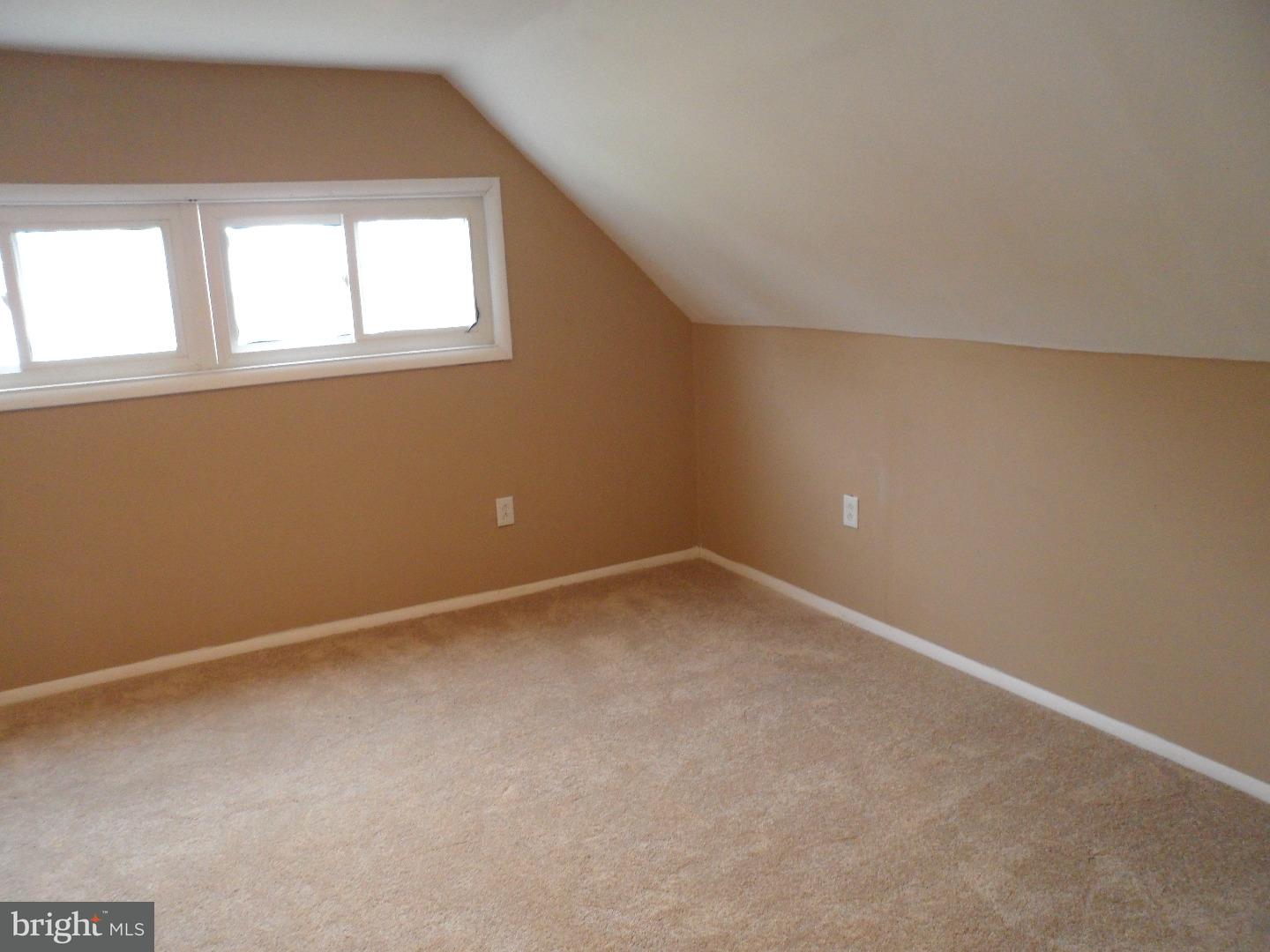 54 Woodbine Road Levittown, PA 19057 - Photo 20 of 24 Gallery Image 20