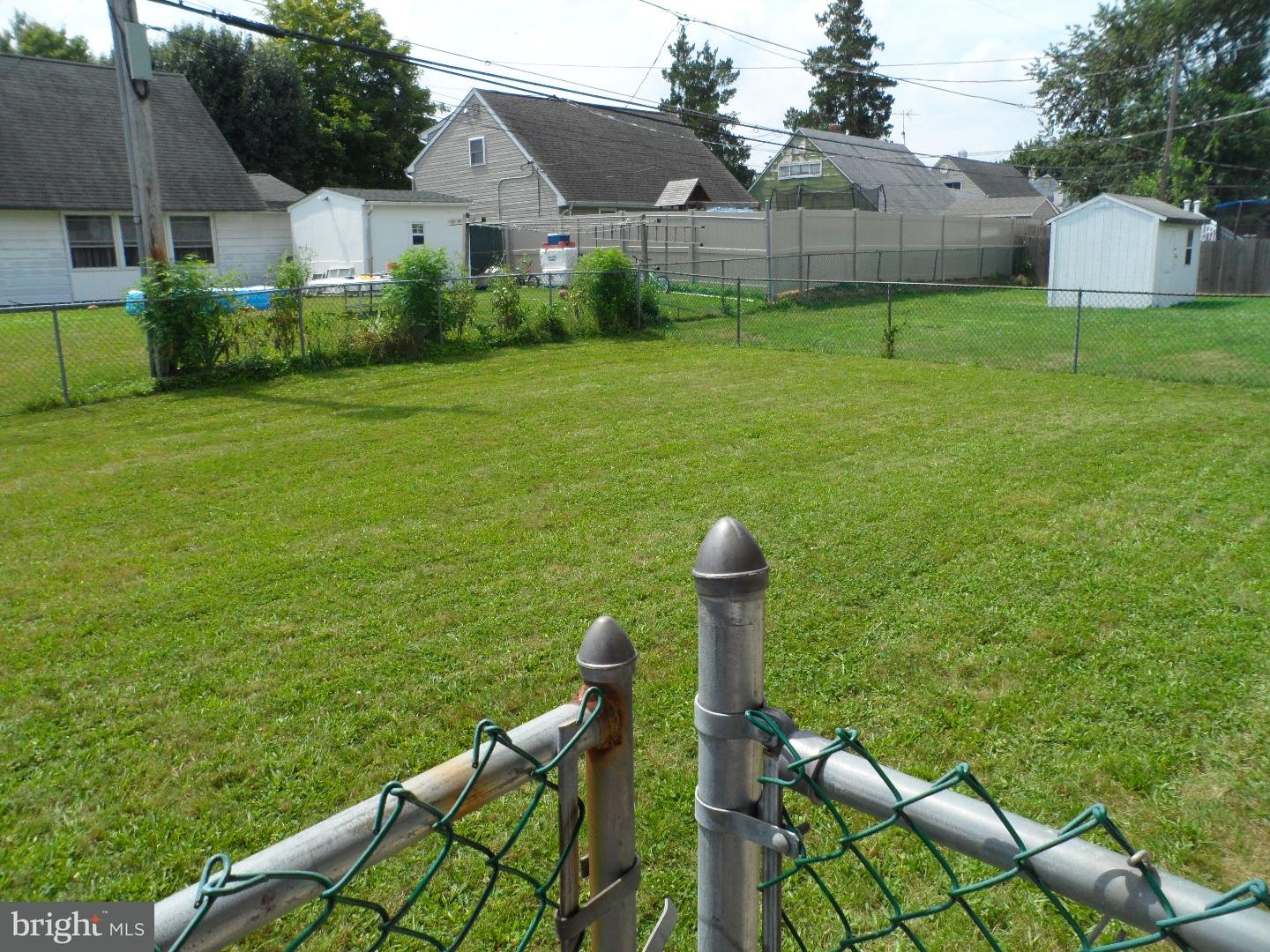 54 Woodbine Road Levittown, PA 19057 - Photo 24 of 24 Gallery Image 24
