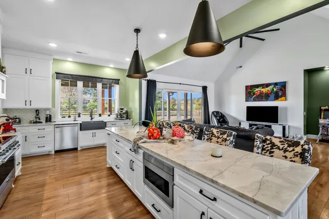 $1,065,000 | 128 Emma Street, Hohenwald, TN 38462