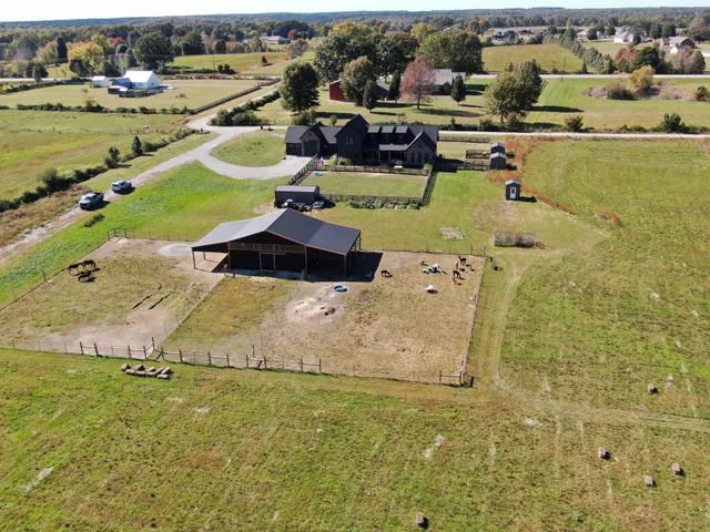 $1,065,000 | 128 Emma Street, Hohenwald, TN 38462