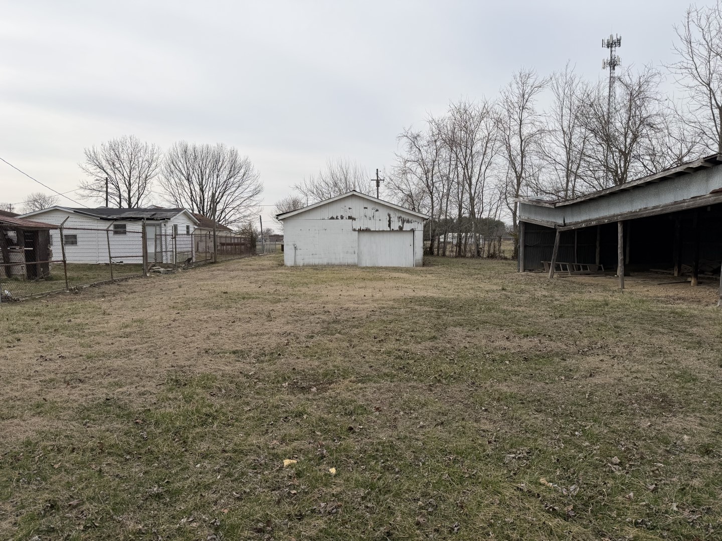 205 Kimmel Bridge Road Murphysboro, IL 62966 - Photo 27 of 33 a view of a house with a yard