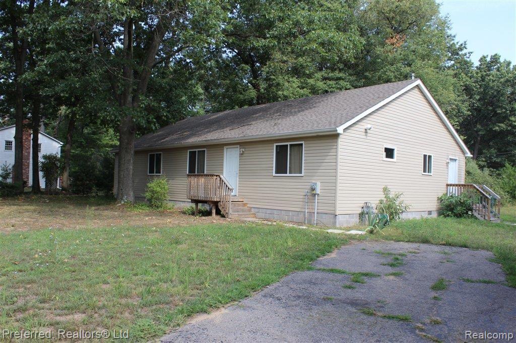 41780 Bemis Road Belleville, MI 48111 - Photo 1 of 10 WELCOME