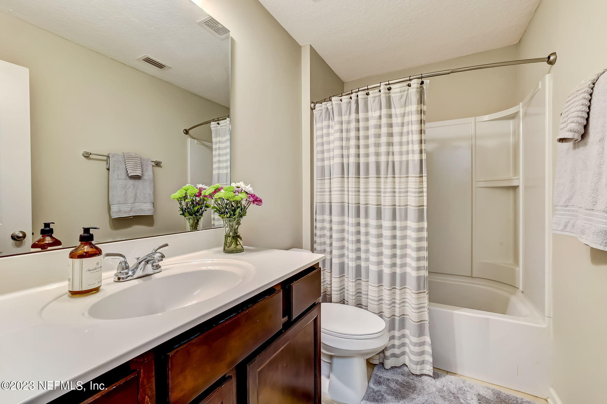 3162 Chestnut Ridge Way Orange Park, FL 32065 - Photo 23 of 51 SECONDARY BATH