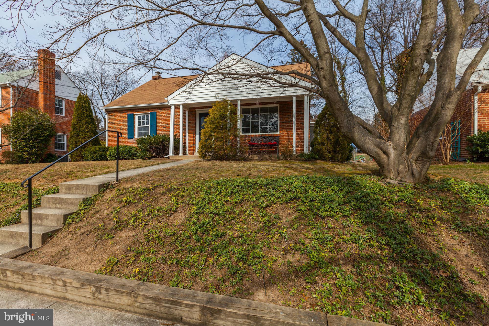 1705 Brisbane Street Silver Spring, MD 20902 - Photo 2 of 27 Exterior (Front)