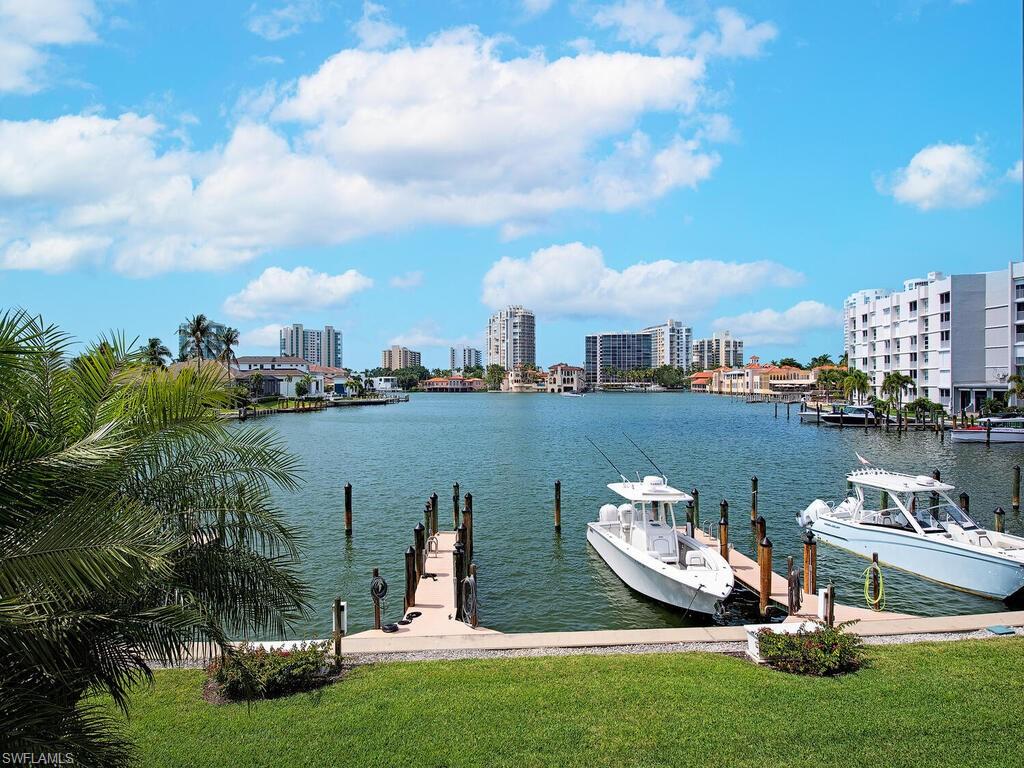 4047 Crayton Road, Unit 4047 Naples, FL 34103 - Photo 17 of 28 Gallery Image 17