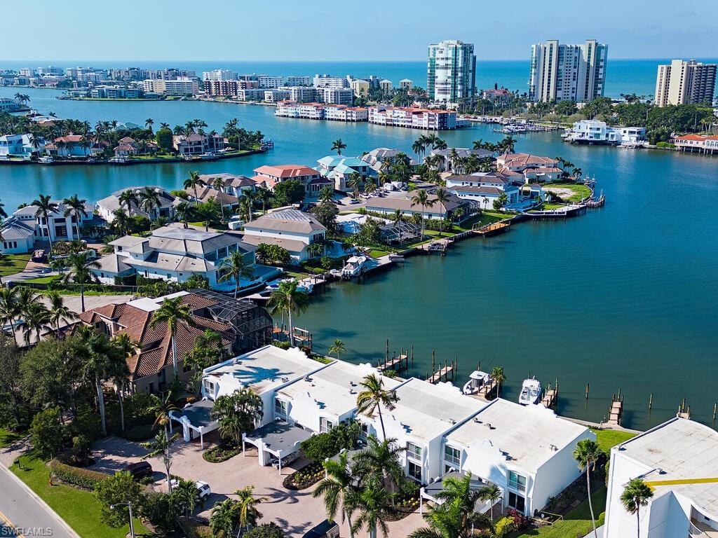 4047 Crayton Road, Unit 4047 Naples, FL 34103 - Photo 20 of 28 Gallery Image 20