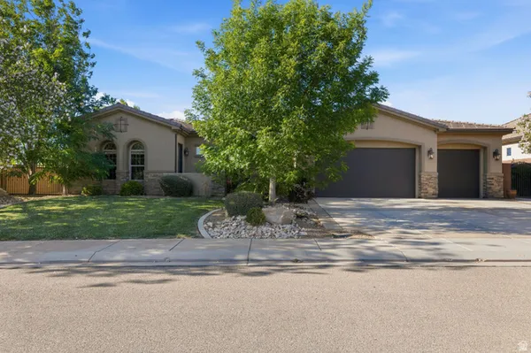 $675,000 | 1031 East 4625 South, Washington, UT 84780