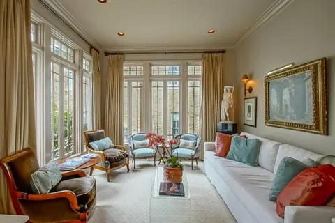 $1,350,000 | 30 Versailles Boulevard, New Orleans, LA 70125