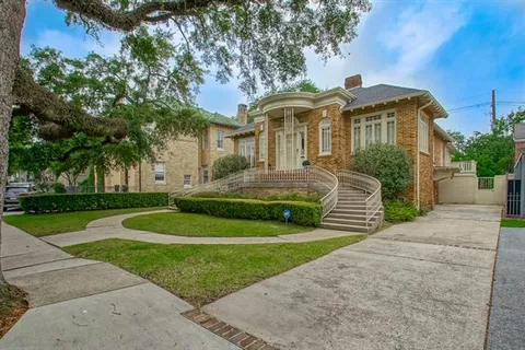 $1,350,000 | 30 Versailles Boulevard, New Orleans, LA 70125