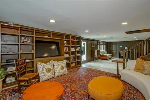 $1,350,000 | 30 Versailles Boulevard, New Orleans, LA 70125
