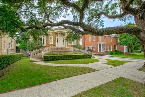 $1,350,000 | 30 Versailles Boulevard, New Orleans, LA 70125