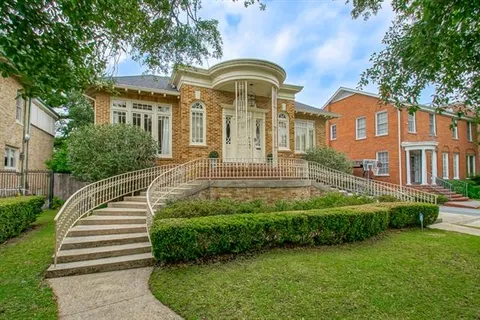 $1,350,000 | 30 Versailles Boulevard, New Orleans, LA 70125