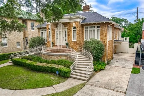 $1,350,000 | 30 Versailles Boulevard, New Orleans, LA 70125