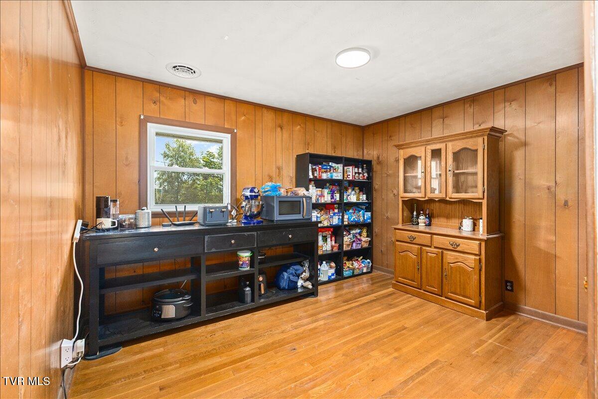 117 Ridge Street Surgoinsville, TN 37873 - Photo 16 of 47 17-128A4266