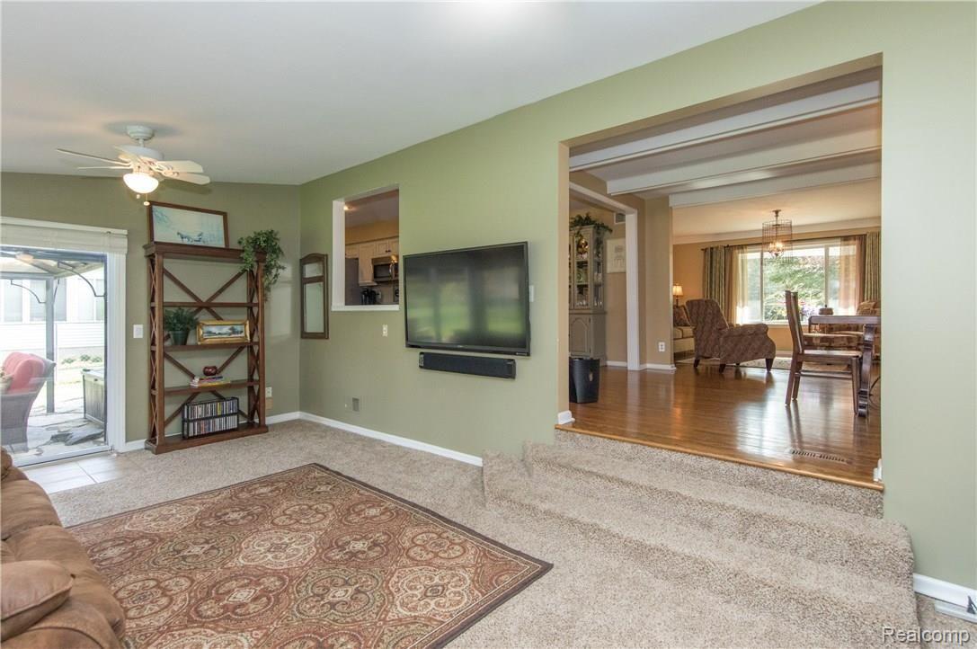 8364 Ridge Road Goodrich, MI 48438 - Photo 26 of 35 Open to Dining