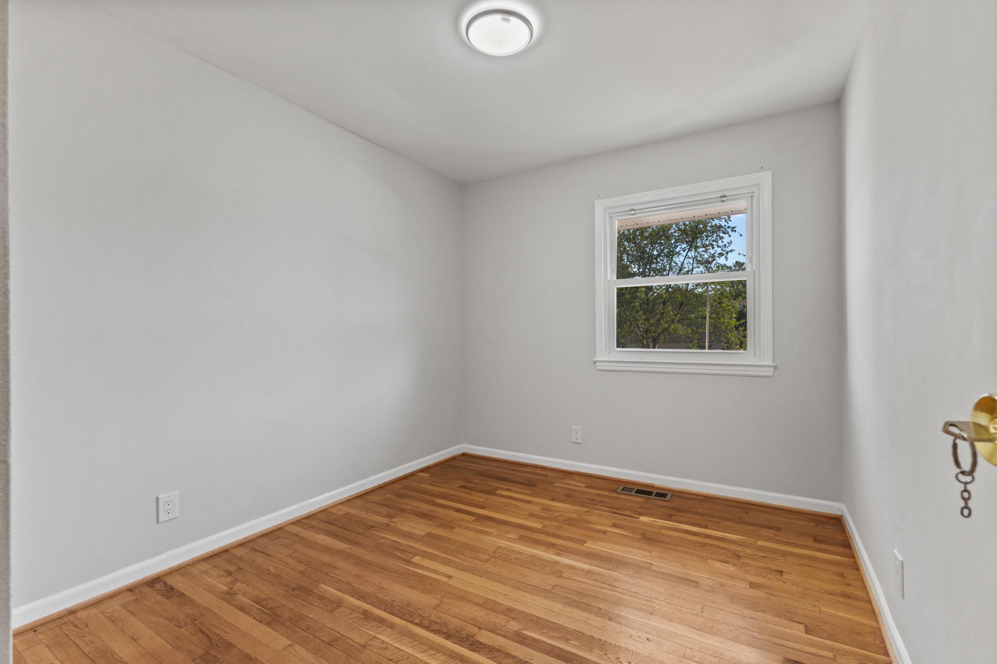 403 West Poplar Road Sterling, VA 20164 - Photo 11 of 25