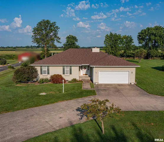 $292,000 | 111 Hawthorn Estates, Salem, IL 62881