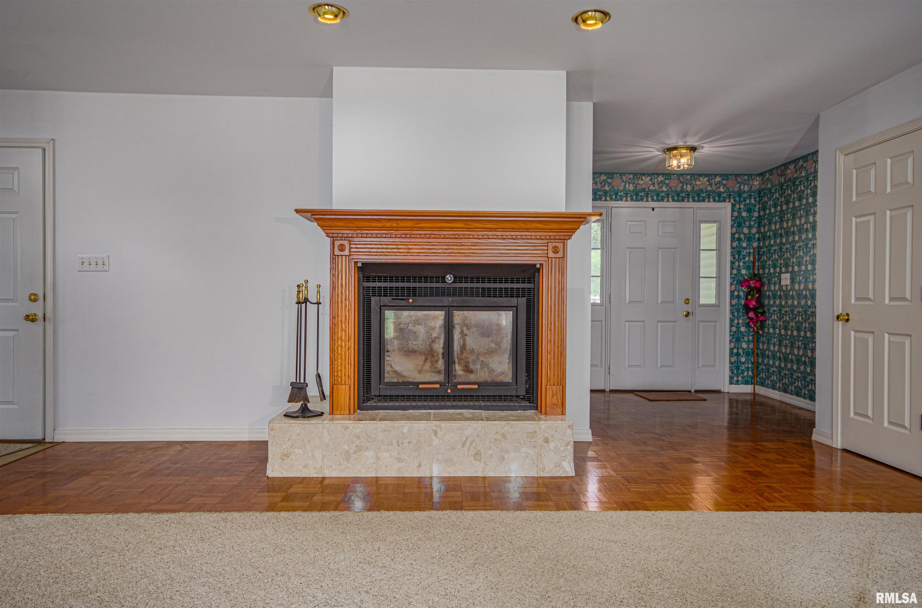 111 Hawthorn Estates Salem, IL 62881 - Photo 7 of 17