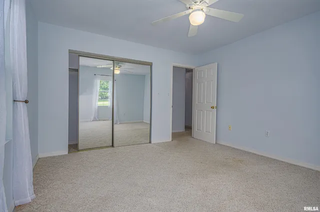 $292,000 | 111 Hawthorn Estates, Salem, IL 62881