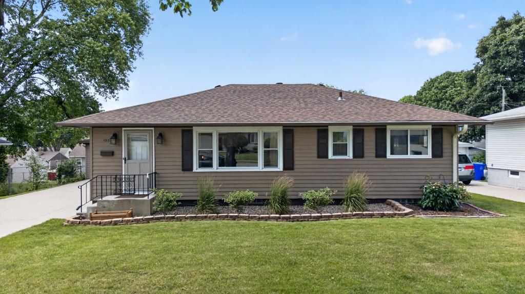 1525 11th Avenue Northeast Rochester, MN 55906 - Photo 2 of 26
