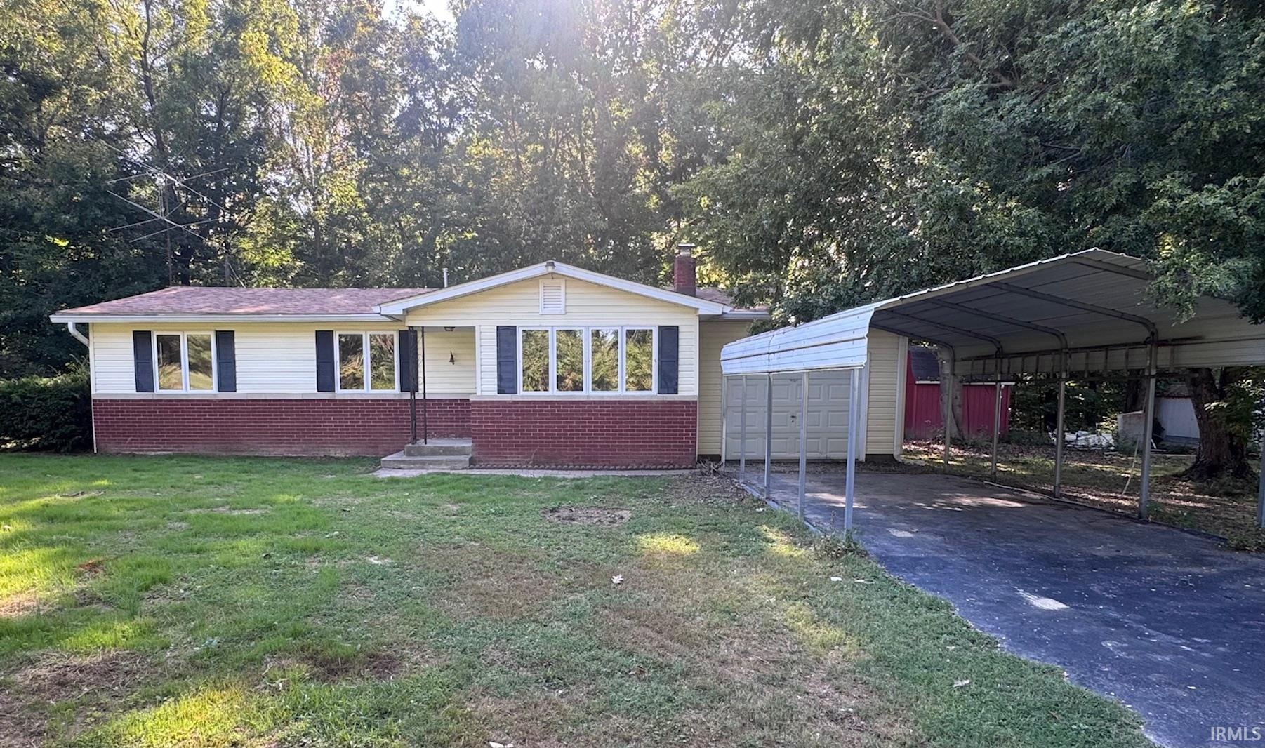 1886 Freeman Road Spencer, IN 47460 - Photo 2 of 21