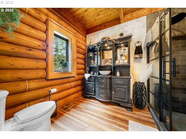 $979,900 | 36760 Upper Nestucca River Road, Beaver, OR 97108