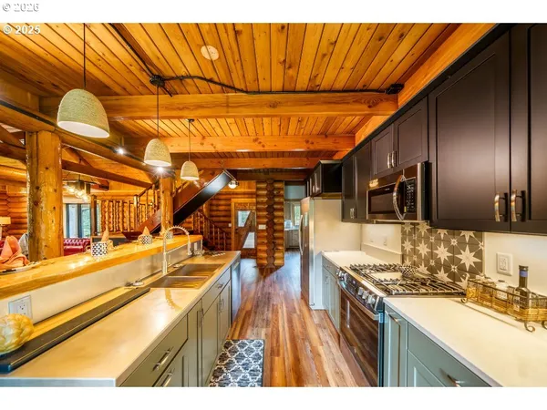 $979,900 | 36760 Upper Nestucca River Road, Beaver, OR 97108