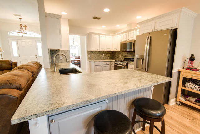 10584 South Side Loop Fairhope, AL 36532 - Photo 12 of 22 Breakfast Bar