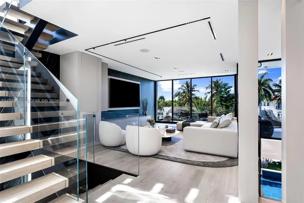 $12,999,000 | 13000 North Bayshore Drive, North Miami, FL 33181